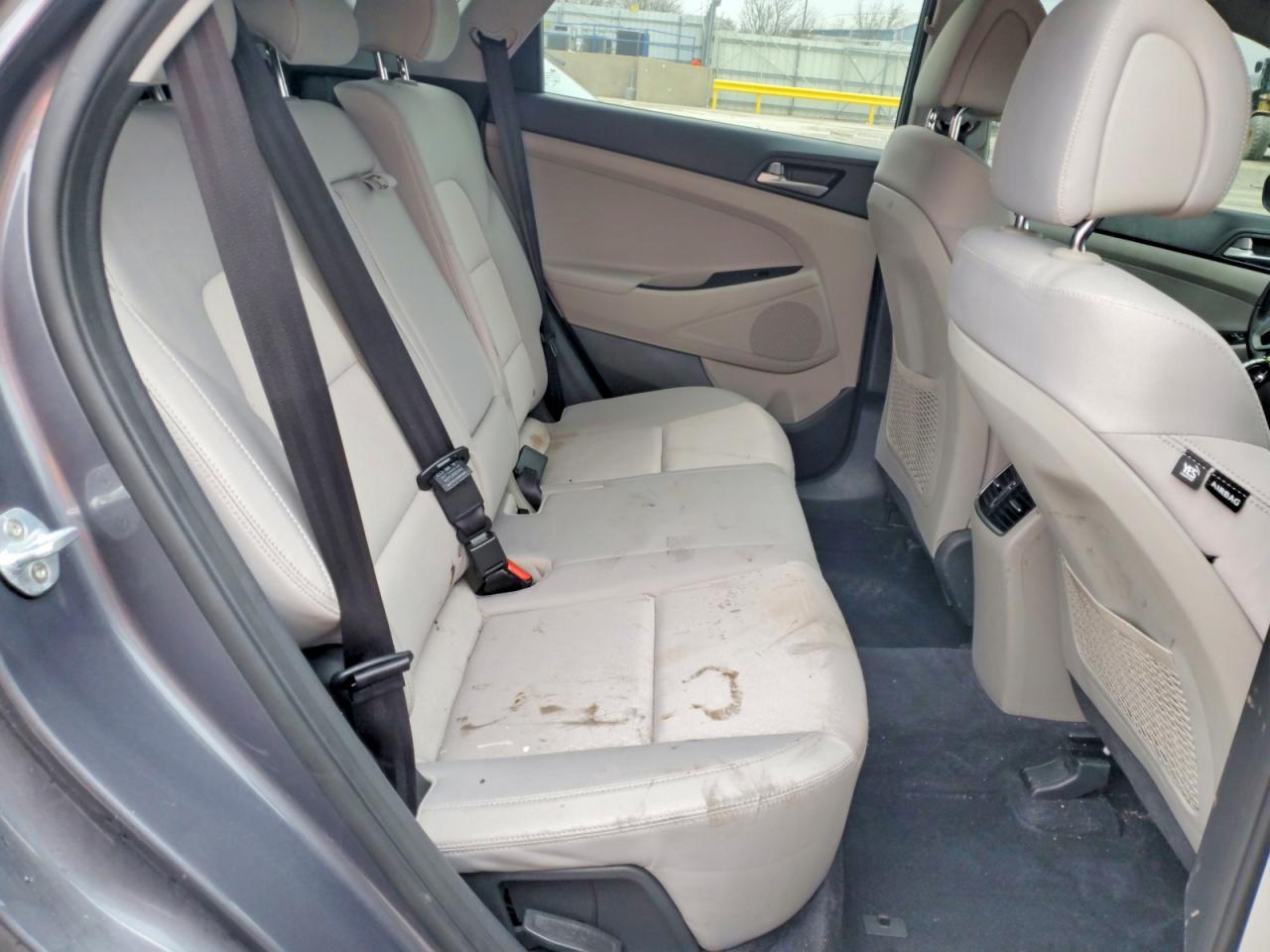2018 HYUNDAI TUCSON VALUE photo 11