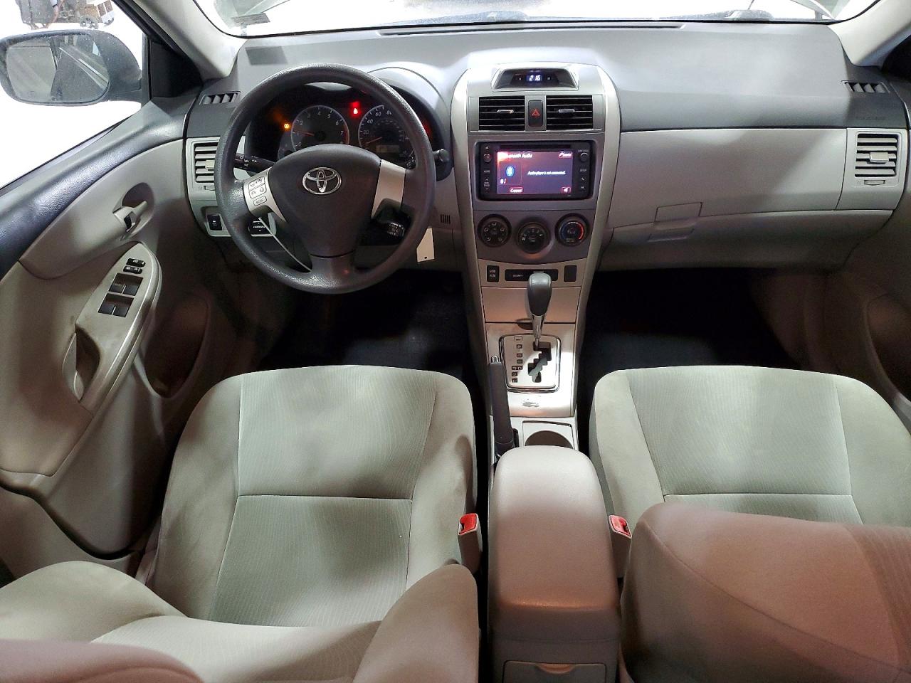 2013 TOYOTA COROLLA BASE photo 8