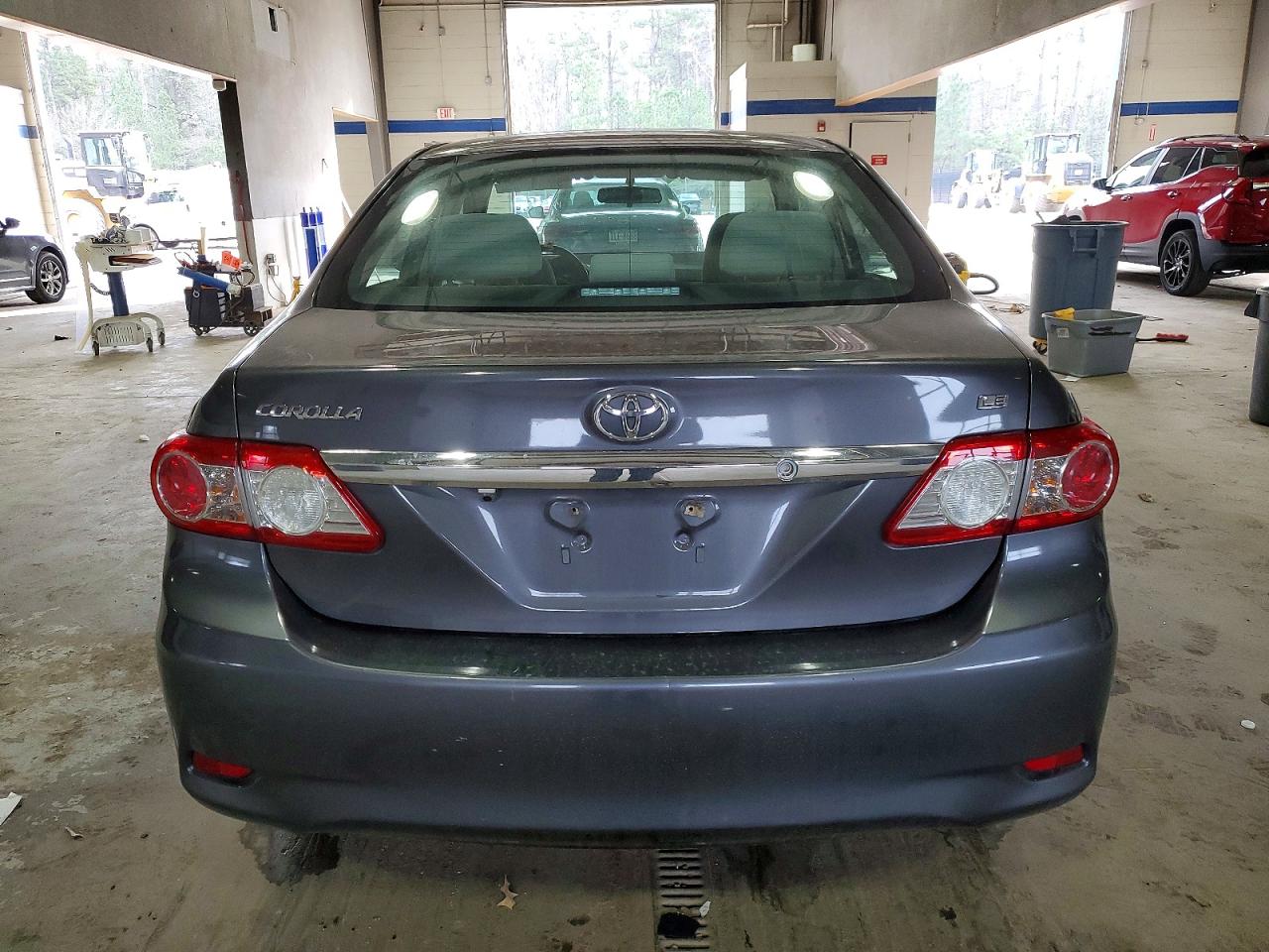 2013 TOYOTA COROLLA BASE photo 6