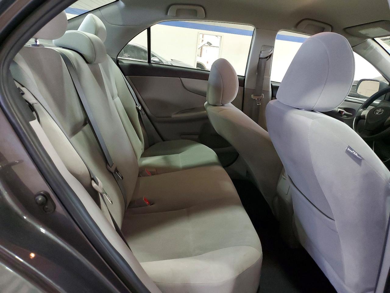 2013 TOYOTA COROLLA BASE photo 10