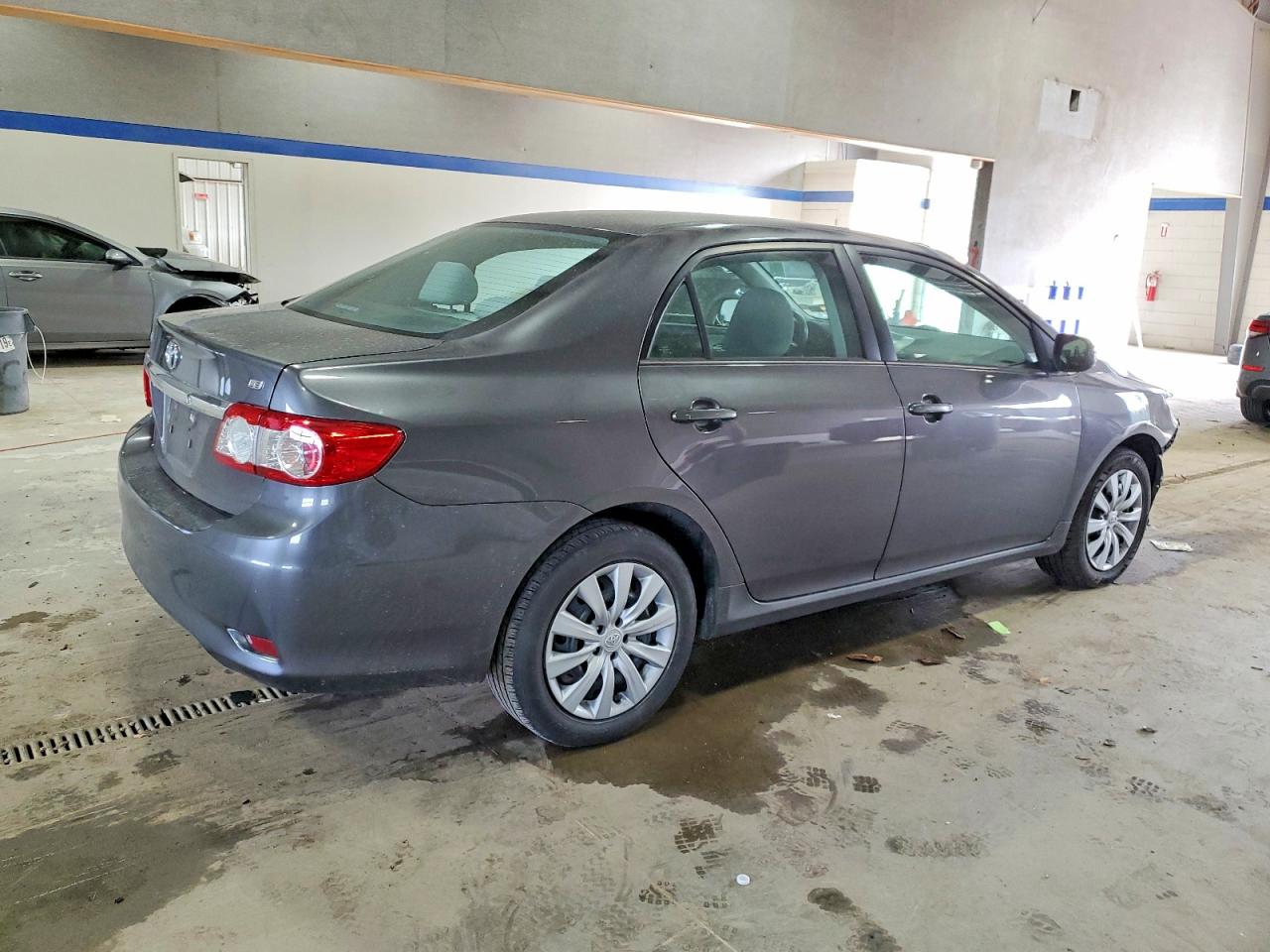 2013 TOYOTA COROLLA BASE photo 3