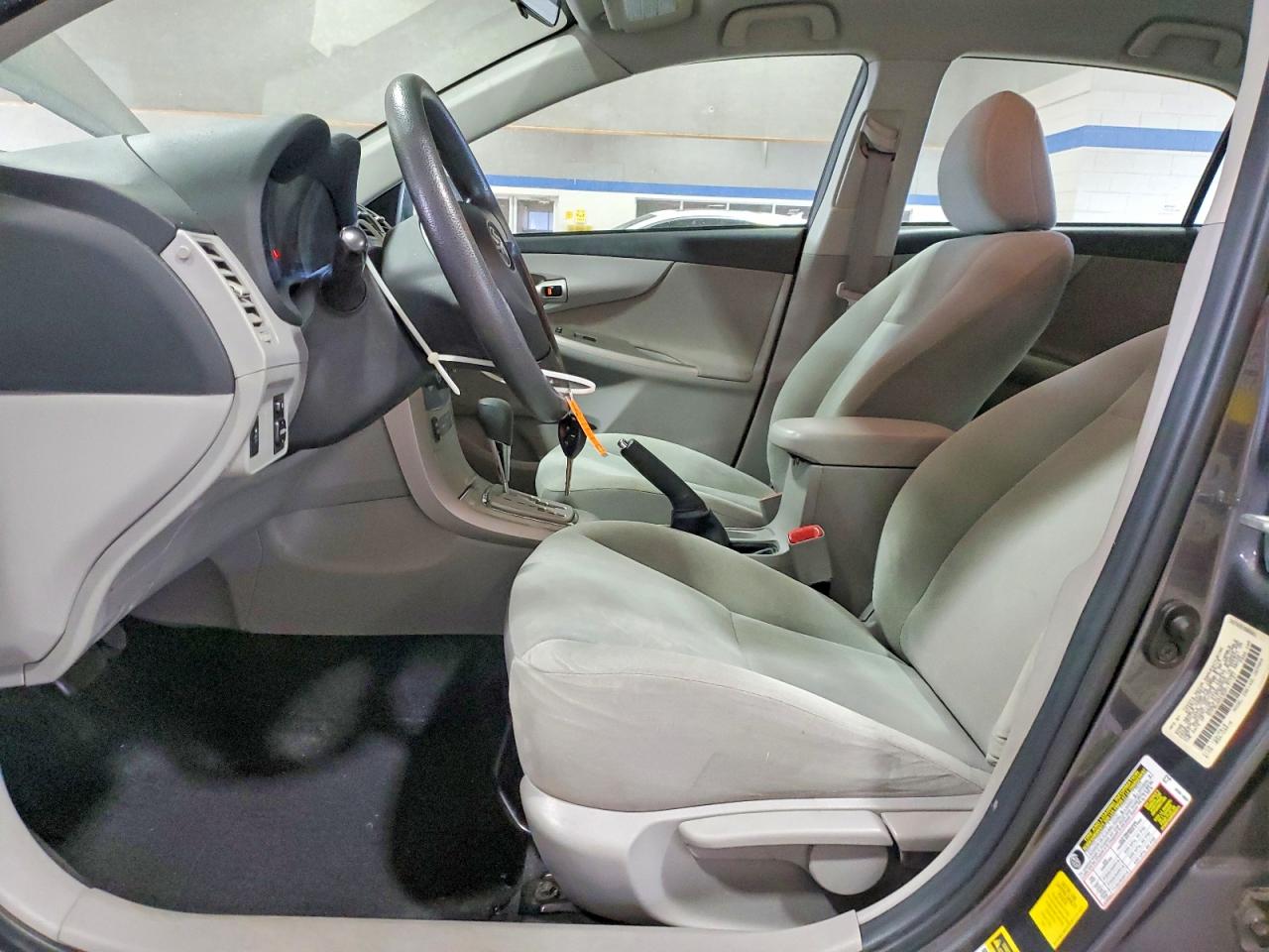 2013 TOYOTA COROLLA BASE photo 7