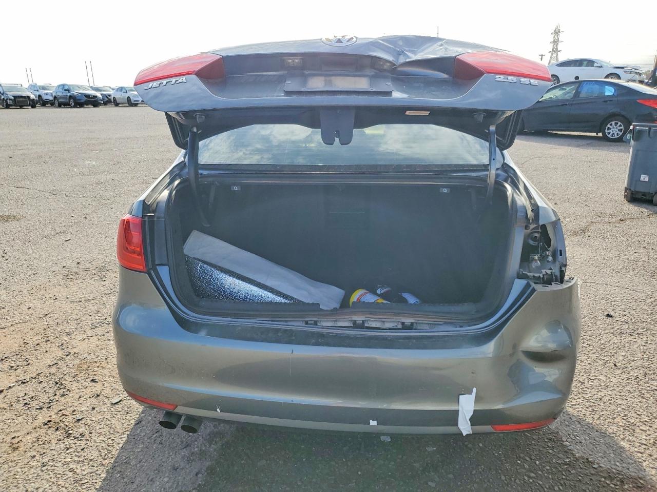 2013 VOLKSWAGEN JETTA SE photo 6