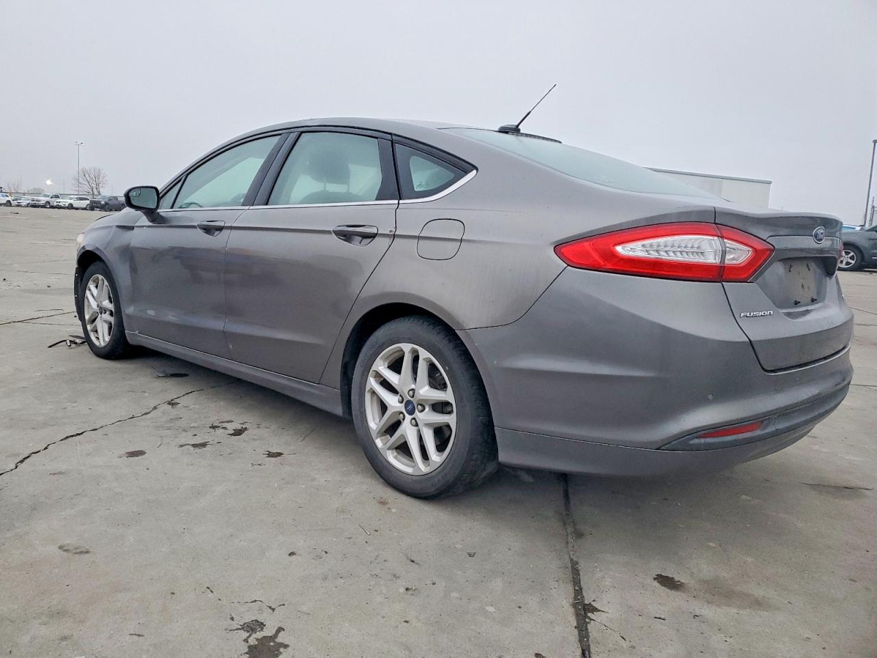 2014 FORD FUSION SE photo 2