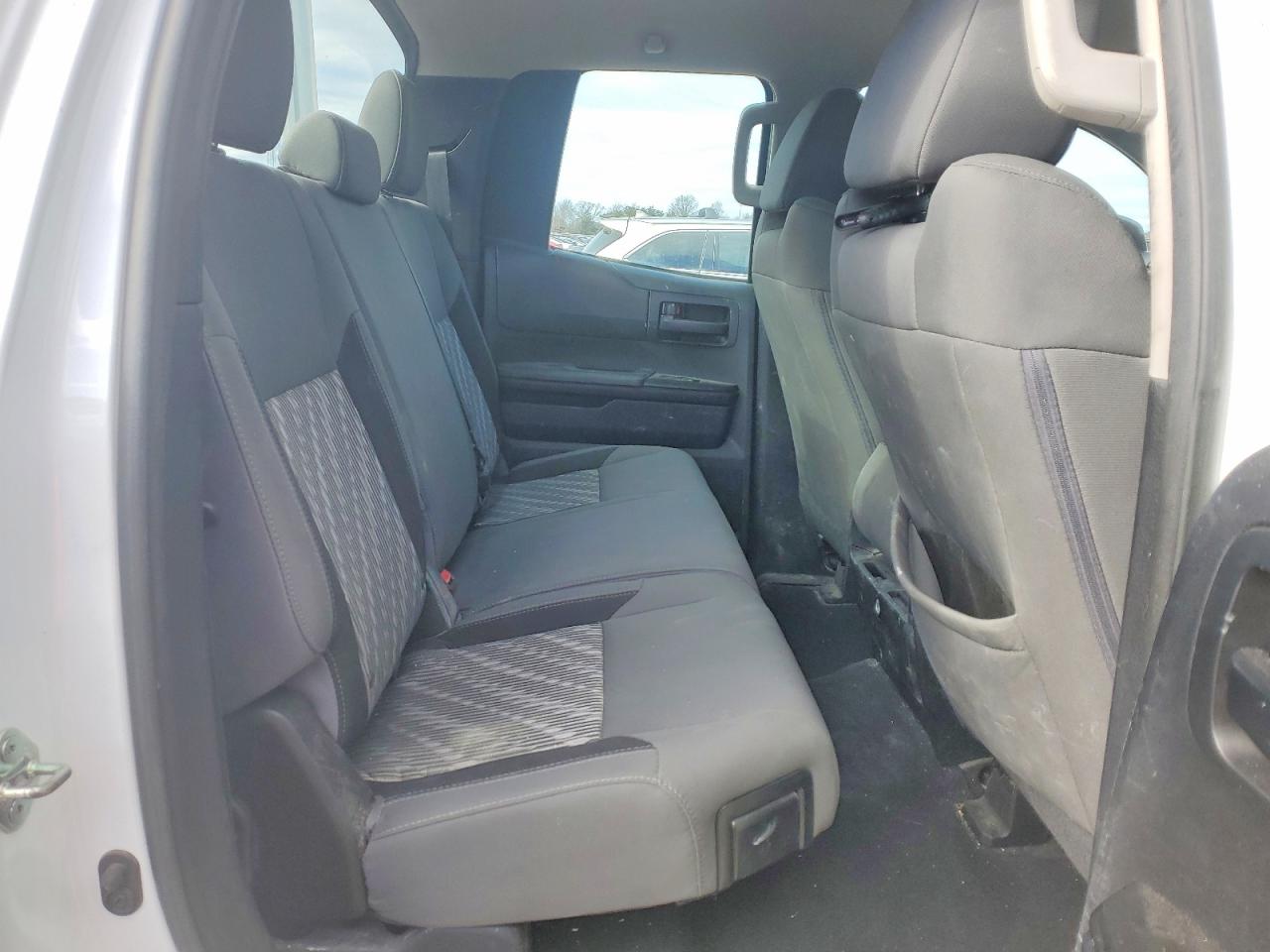 2018 TOYOTA TUNDRA DOUBLE CAB SR photo 10