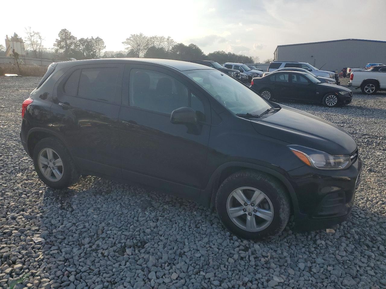 2020 CHEVROLET TRAX LS photo 4
