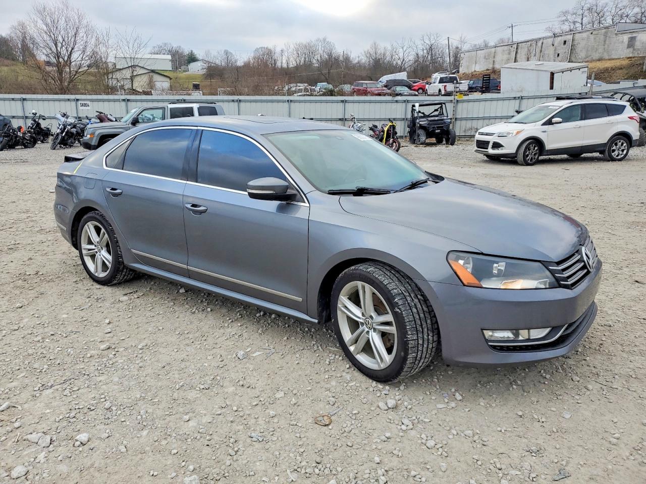2015 VOLKSWAGEN PASSAT SE photo 4