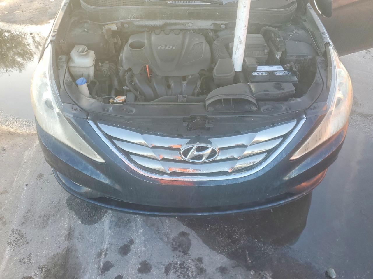 2011 HYUNDAI SONATA SE photo 21