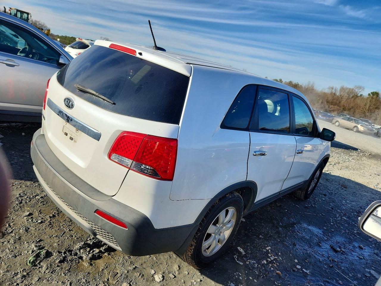 2011 KIA SORENTO BASE photo 3