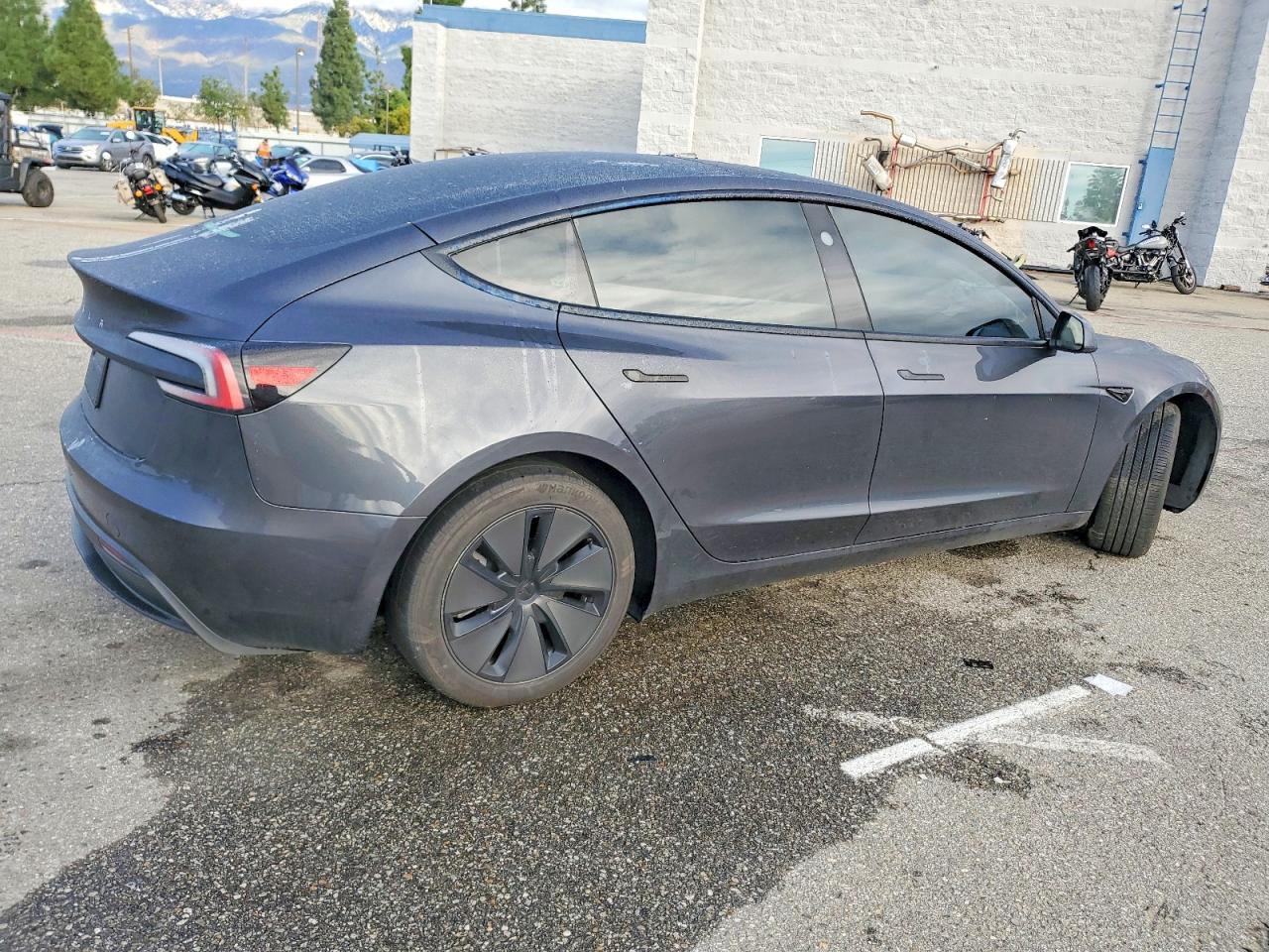 2024 TESLA MODEL 3 photo 3