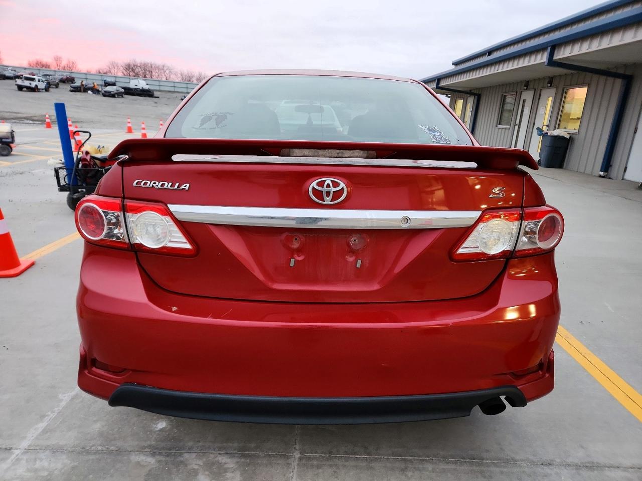 2012 TOYOTA COROLLA BASE photo 11