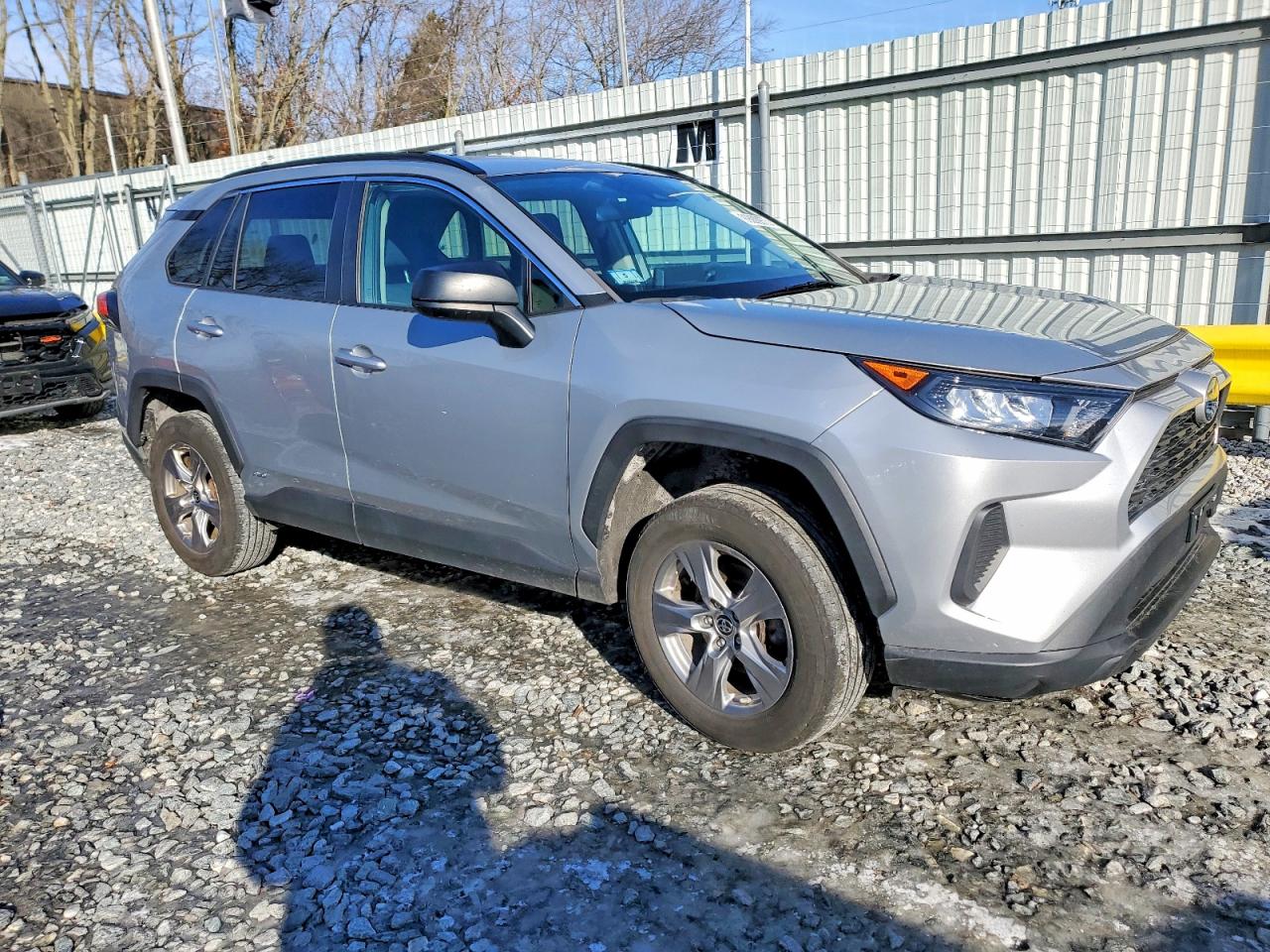 2022 TOYOTA RAV4 LE photo 4