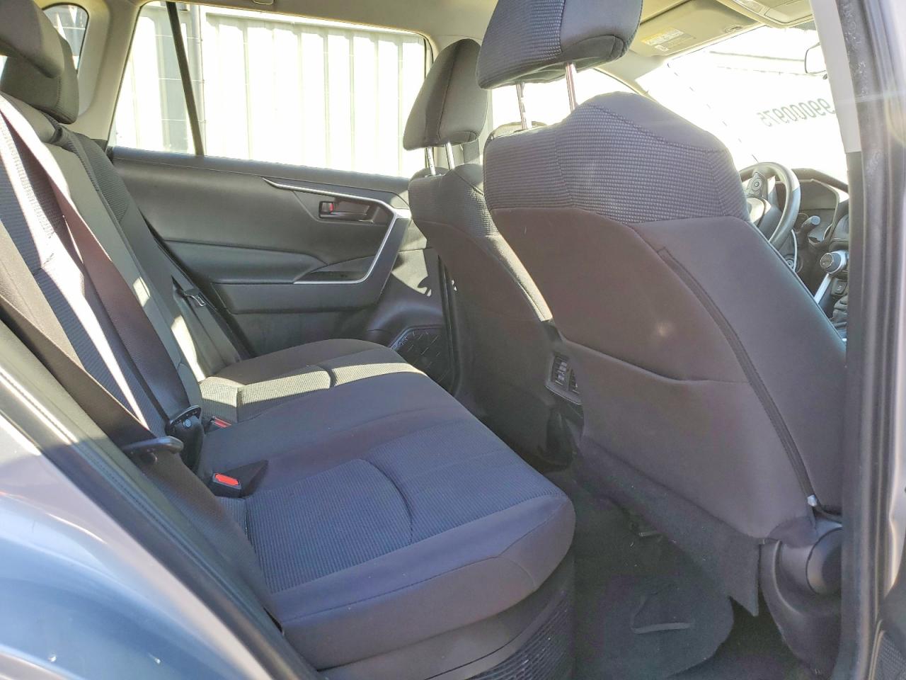 2022 TOYOTA RAV4 LE photo 11