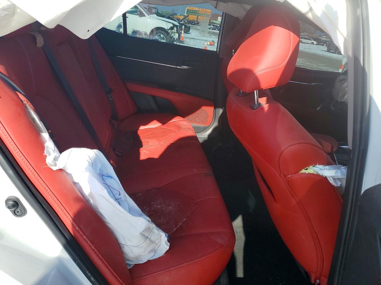 2019 TOYOTA CAMRY XSE photo 19