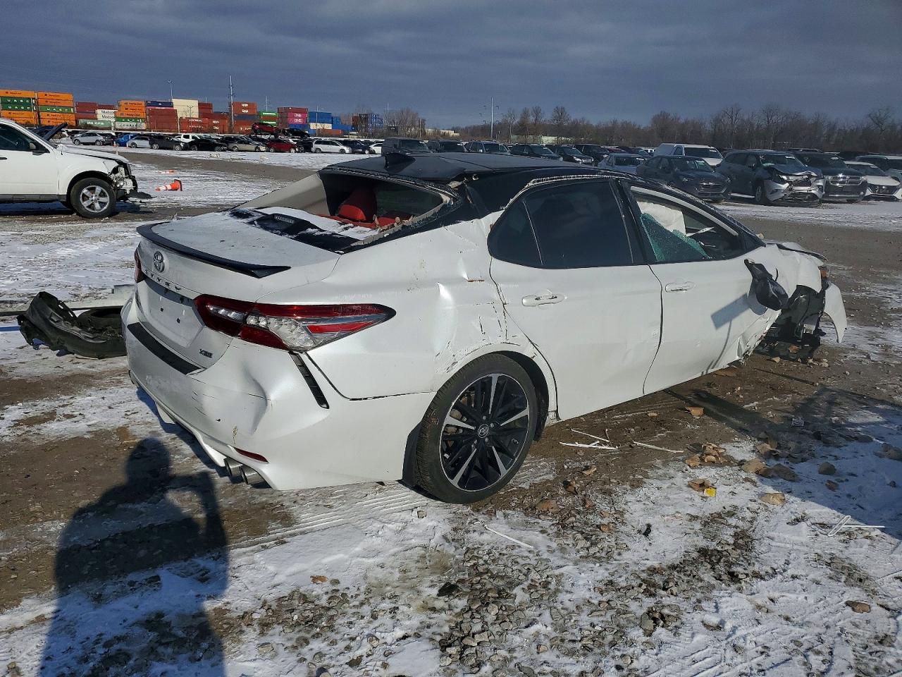 2019 TOYOTA CAMRY XSE photo 5