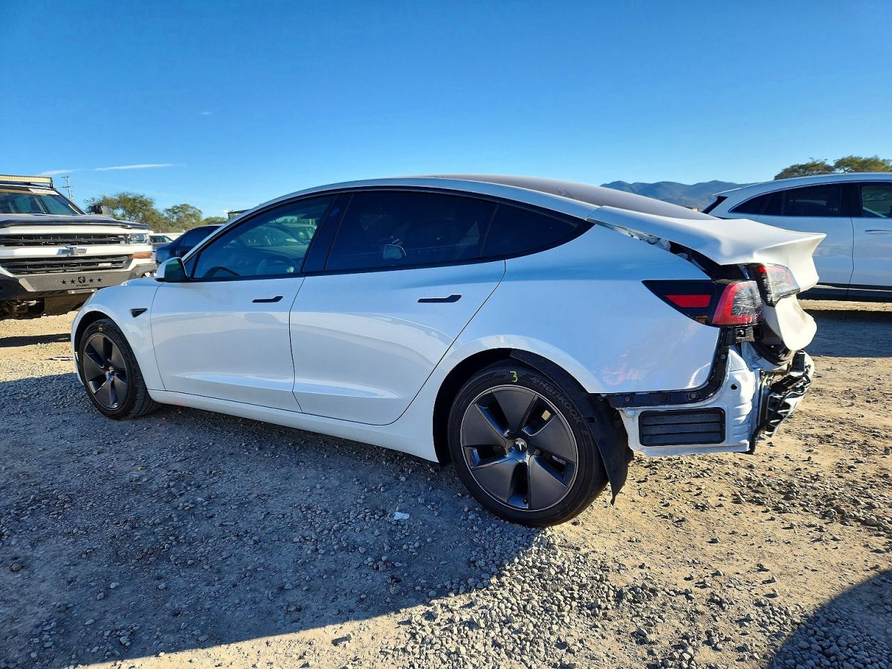 2023 TESLA MODEL 3 photo 2