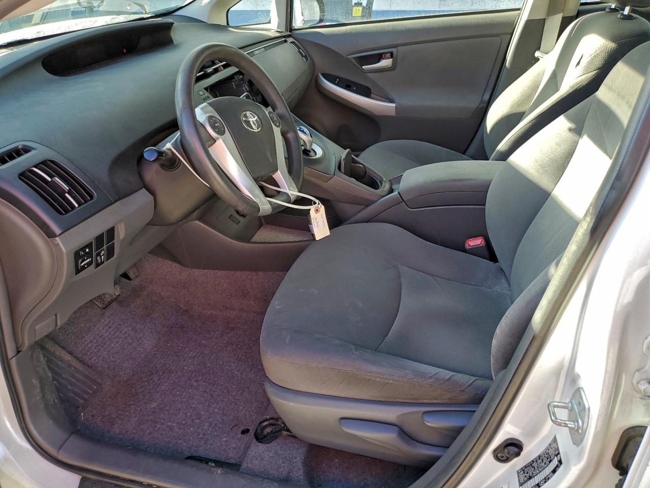 2011 TOYOTA PRIUS photo 7