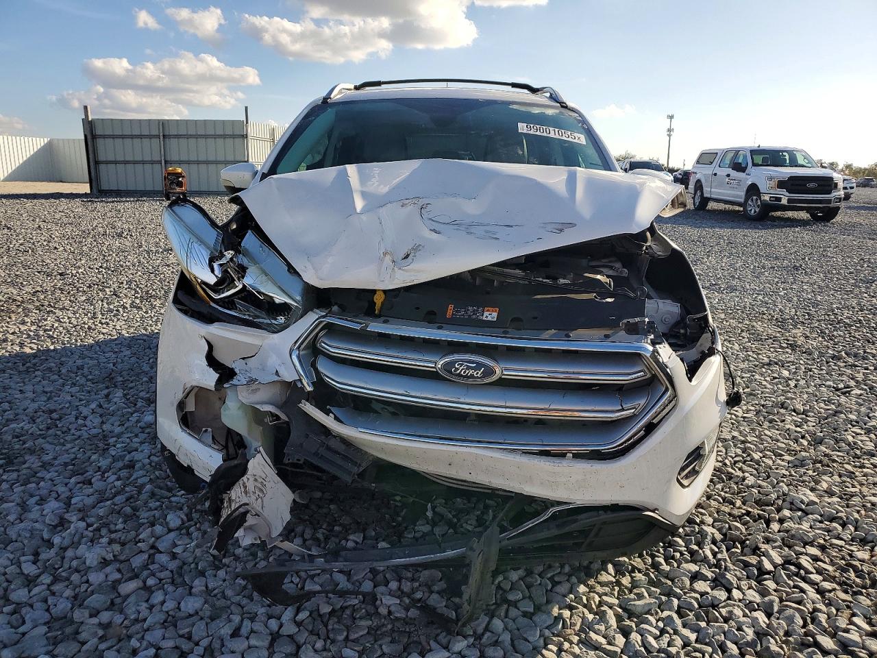 2017 FORD ESCAPE TITANIUM photo 5