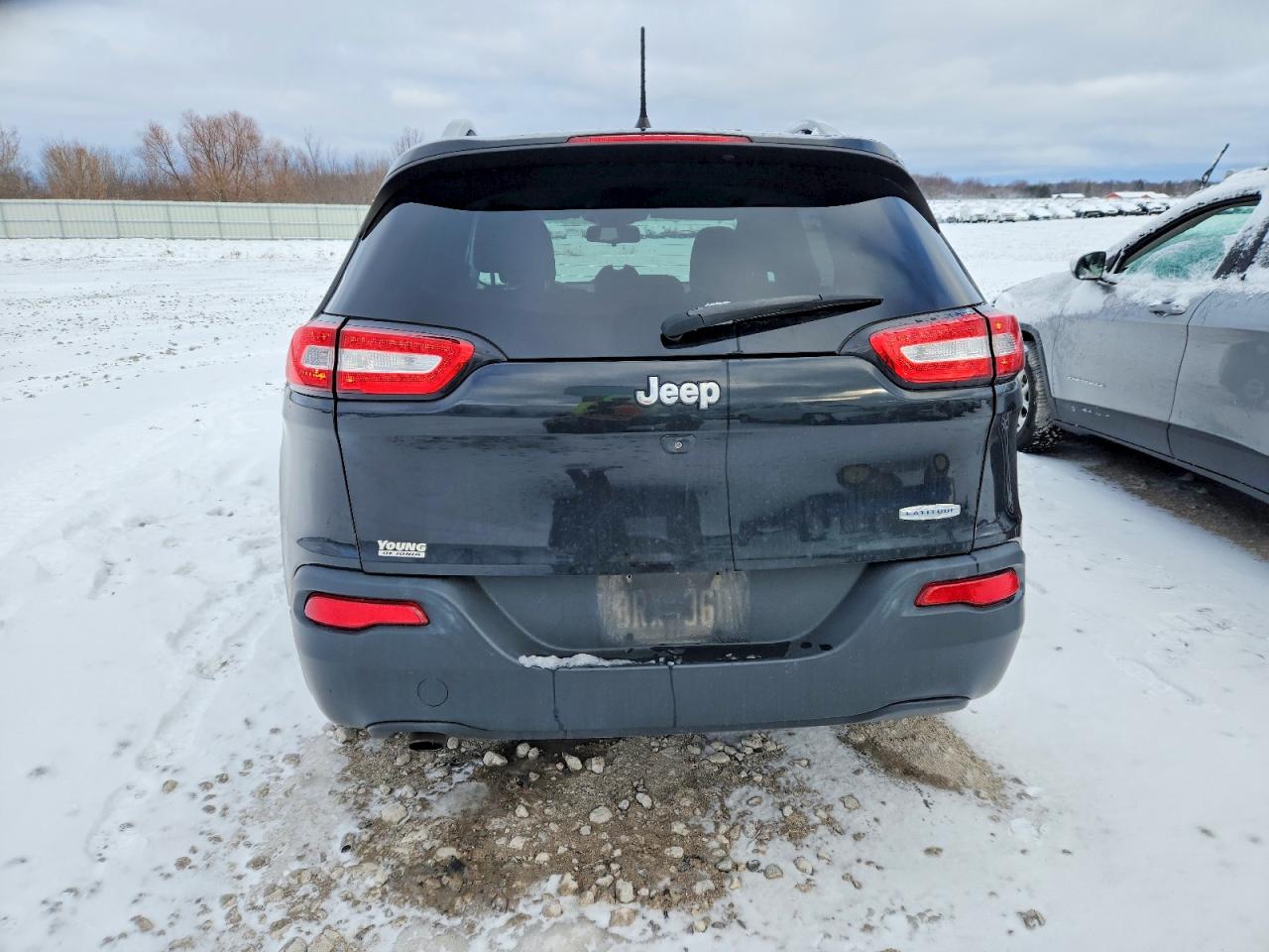 2016 JEEP CHEROKEE LATITUDE photo 6