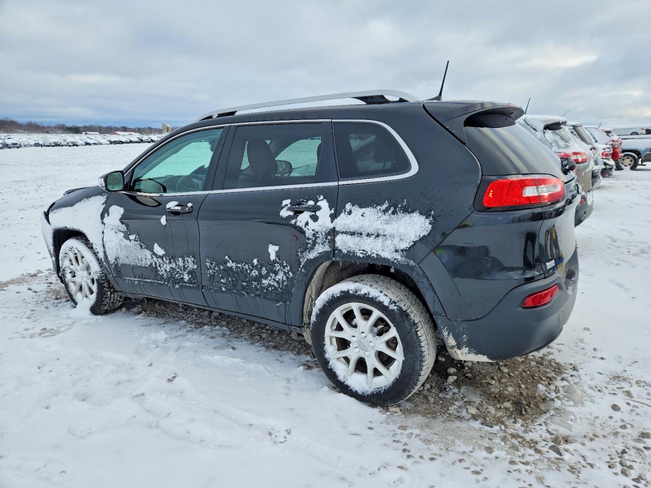 2016 JEEP CHEROKEE LATITUDE photo 2