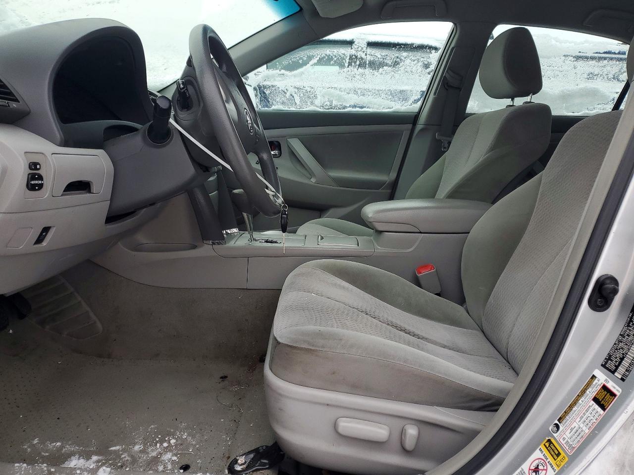 2010 TOYOTA CAMRY BASE photo 7