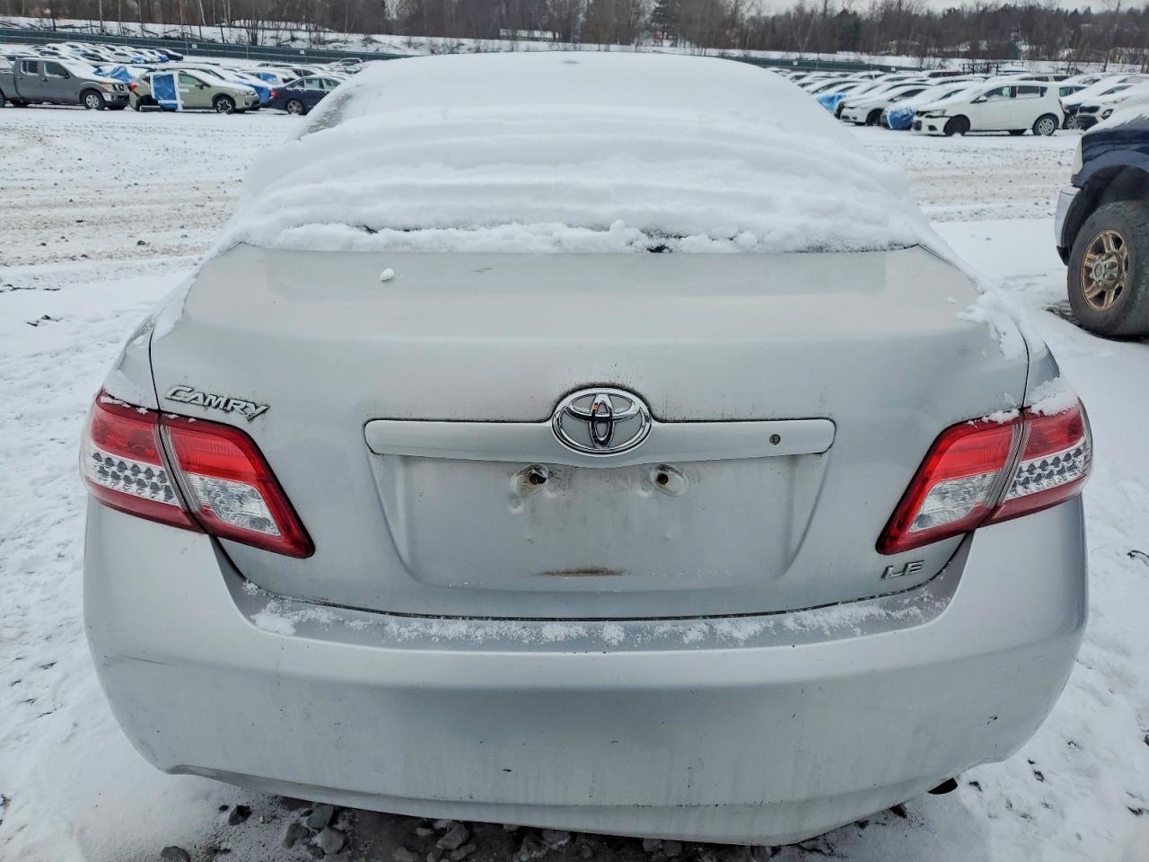 2010 TOYOTA CAMRY BASE photo 6
