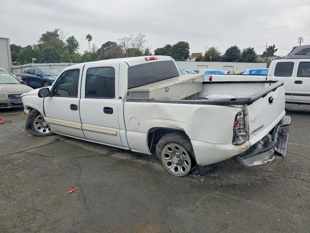 2007 CHEVROLET SILVERADO C1500 CLASSIC CREW CAB photo 4