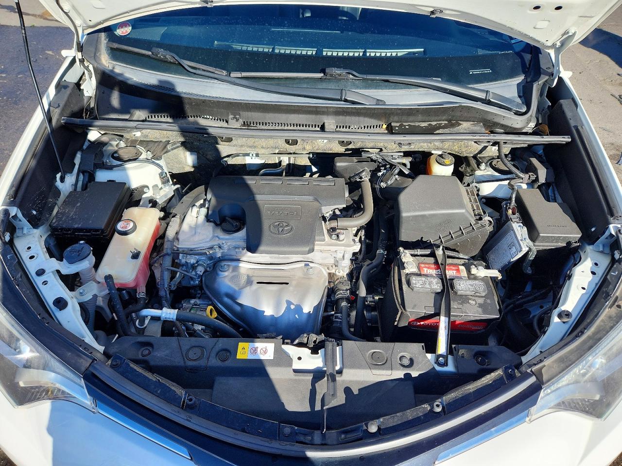 2018 TOYOTA RAV4 XLE photo 12