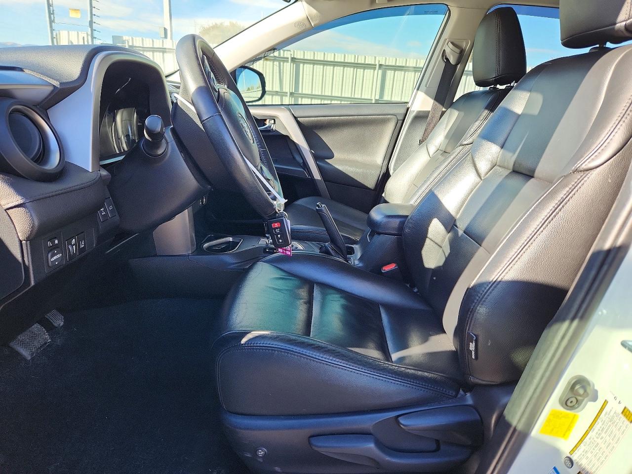 2018 TOYOTA RAV4 XLE photo 7
