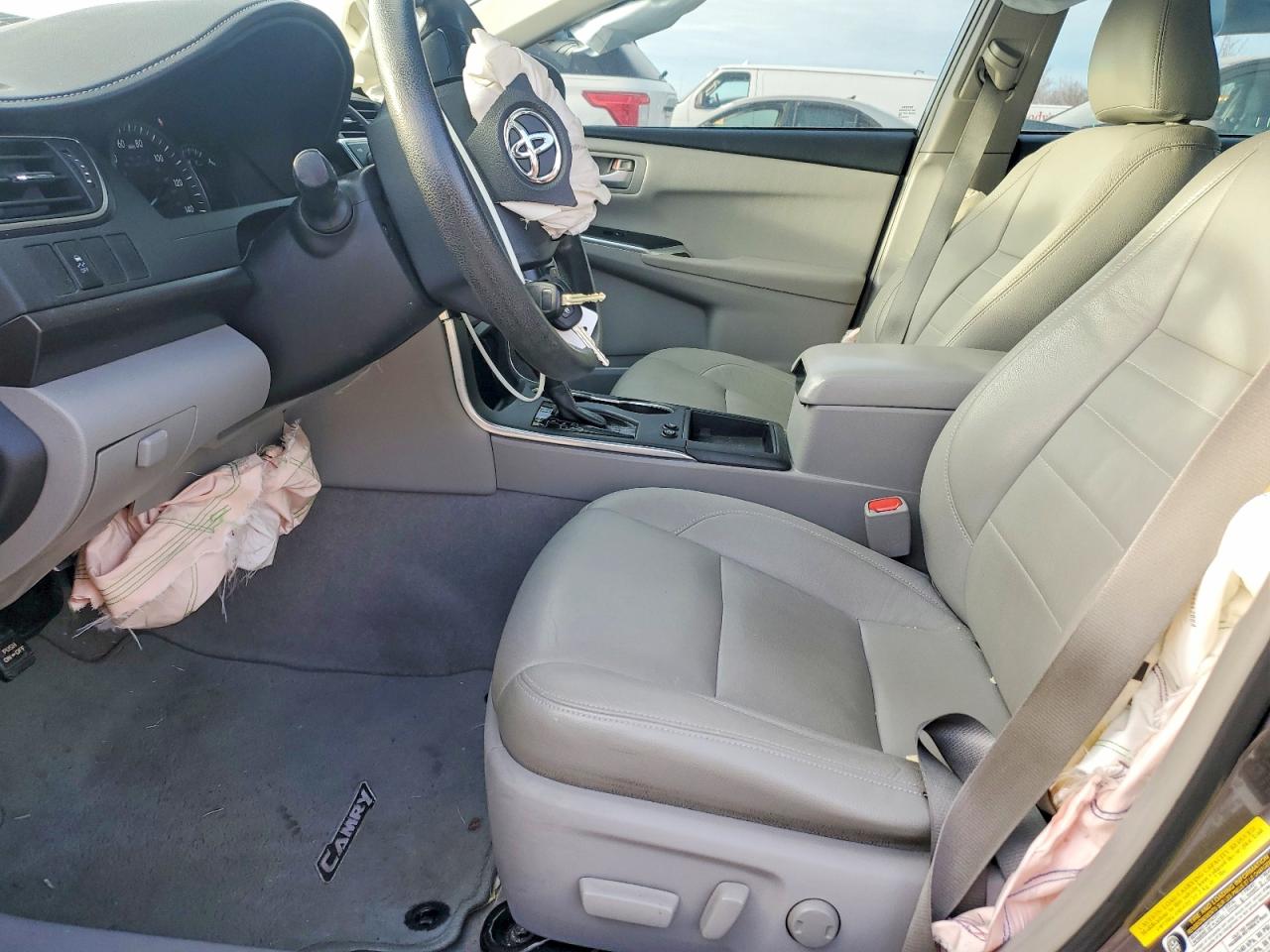 2015 TOYOTA CAMRY LE photo 7