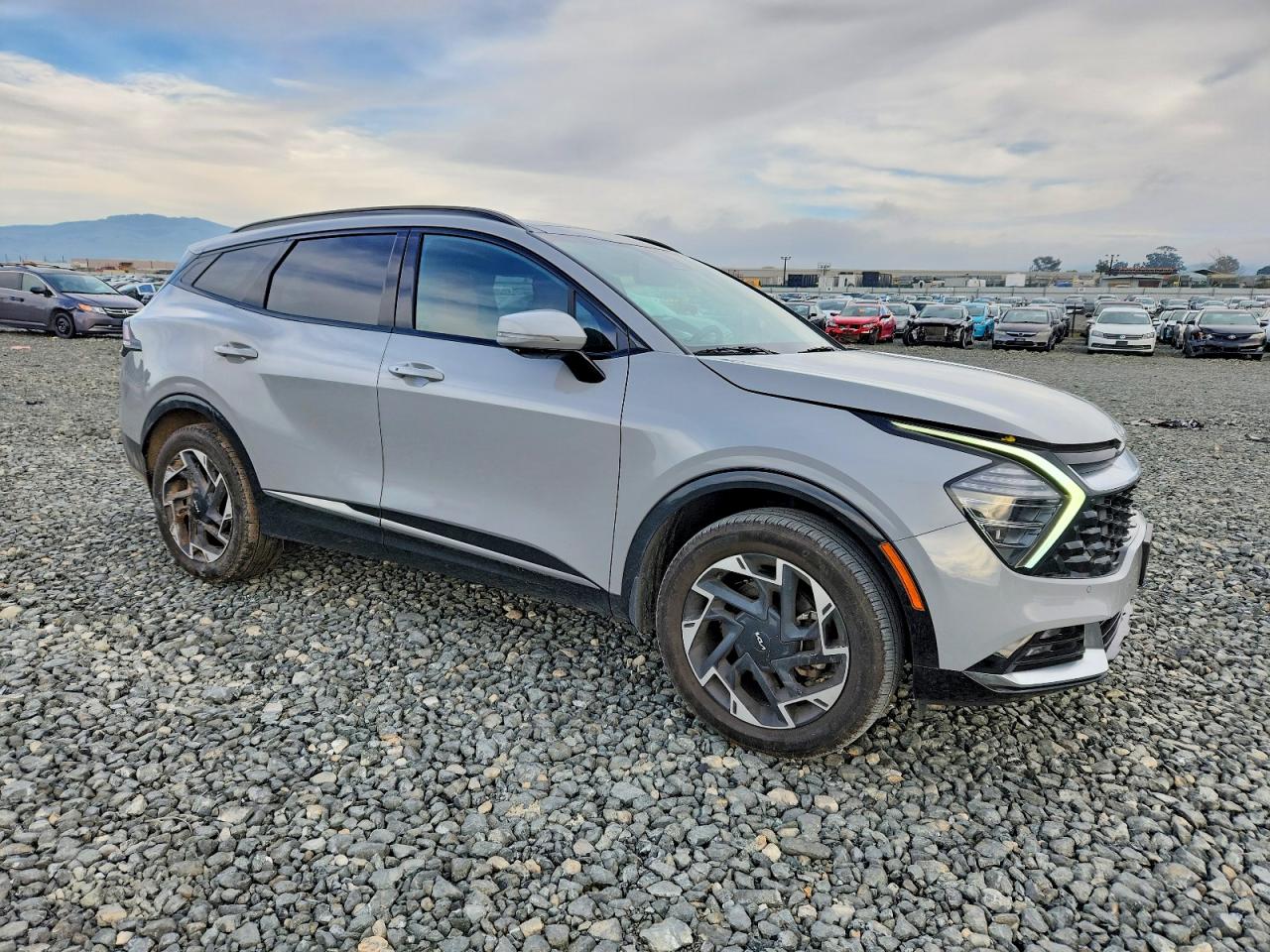 2025 KIA SPORTAGE SX PRESTIGE photo 4