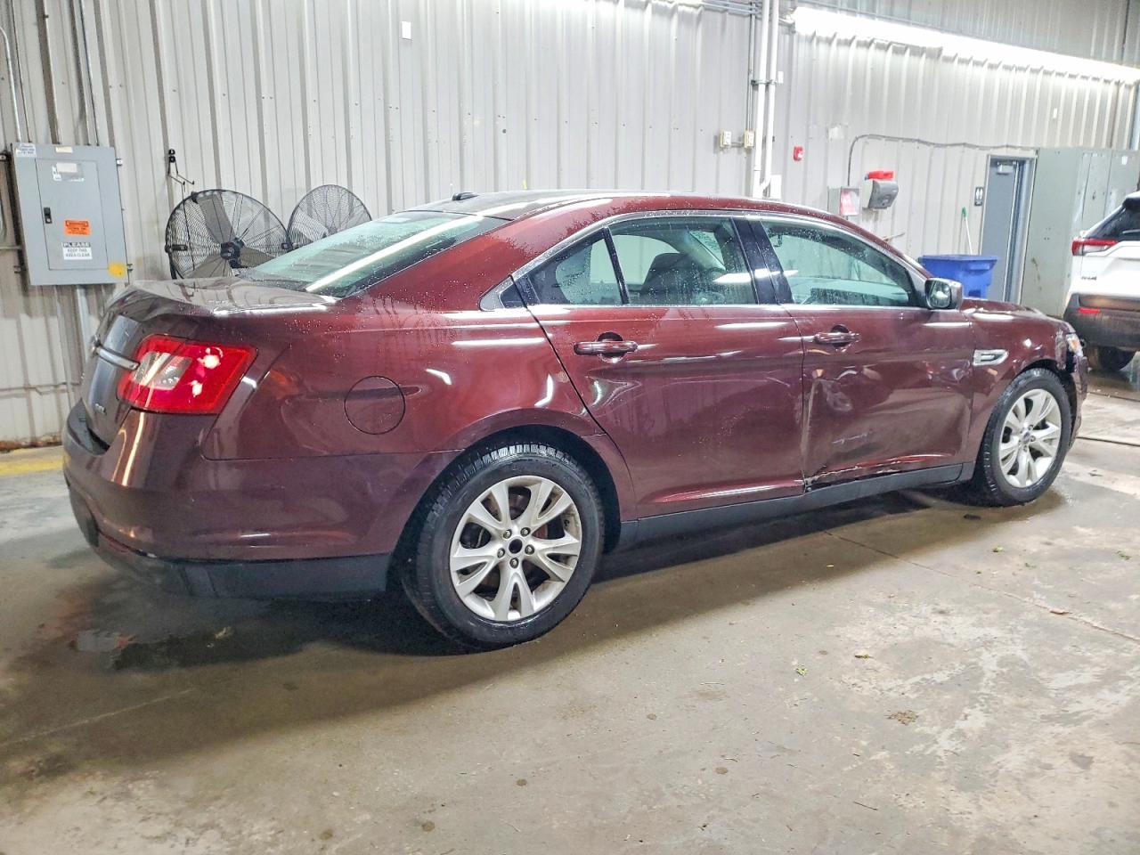 2012 FORD TAURUS SEL photo 3