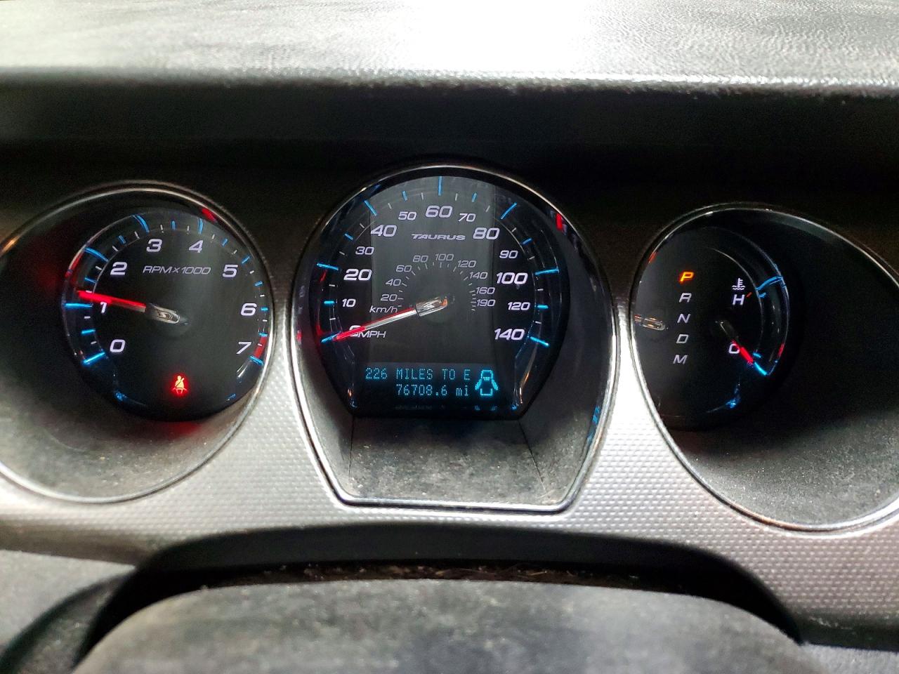 2012 FORD TAURUS SEL photo 9