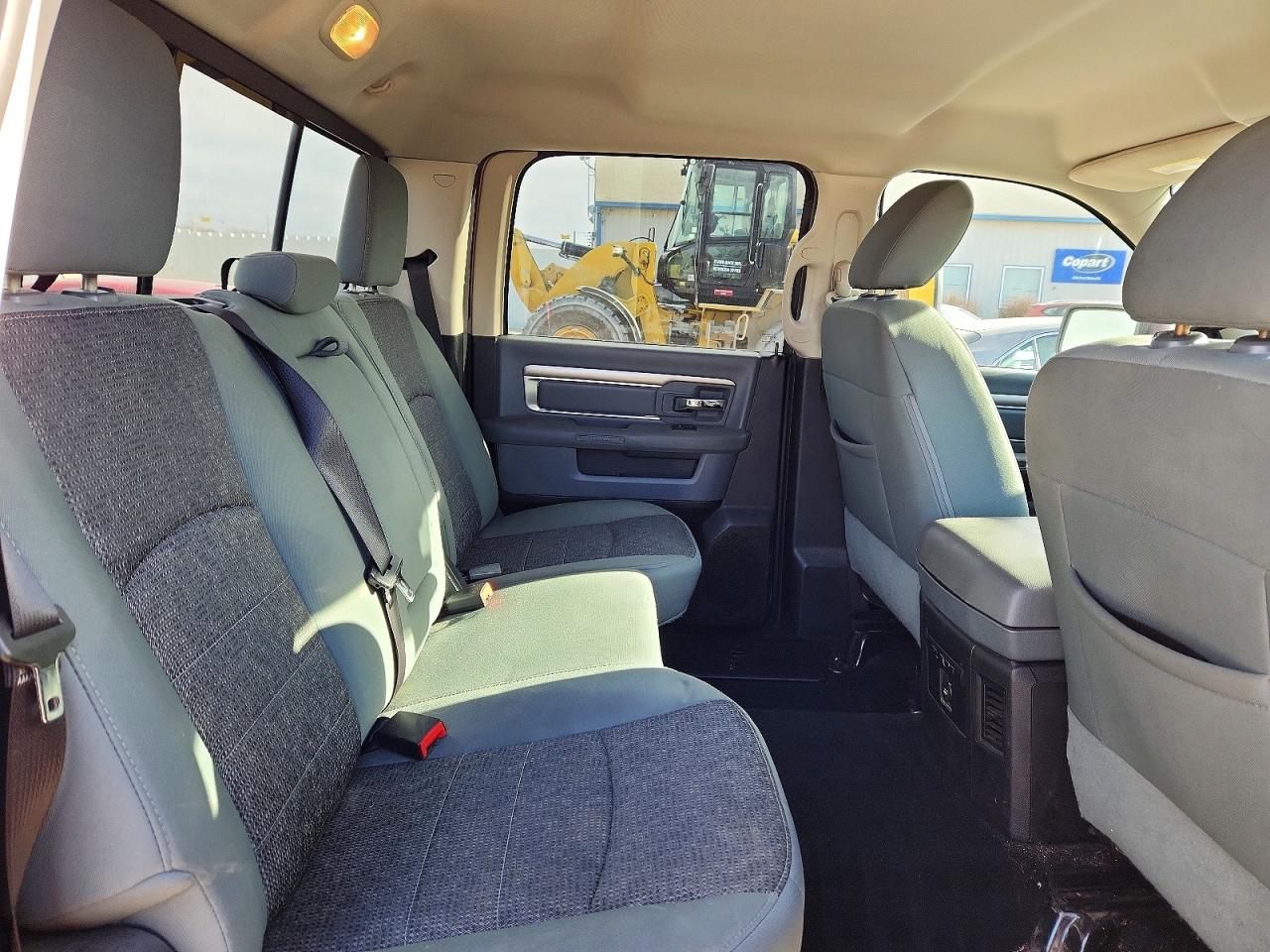 2015 RAM 1500 SLT photo 10
