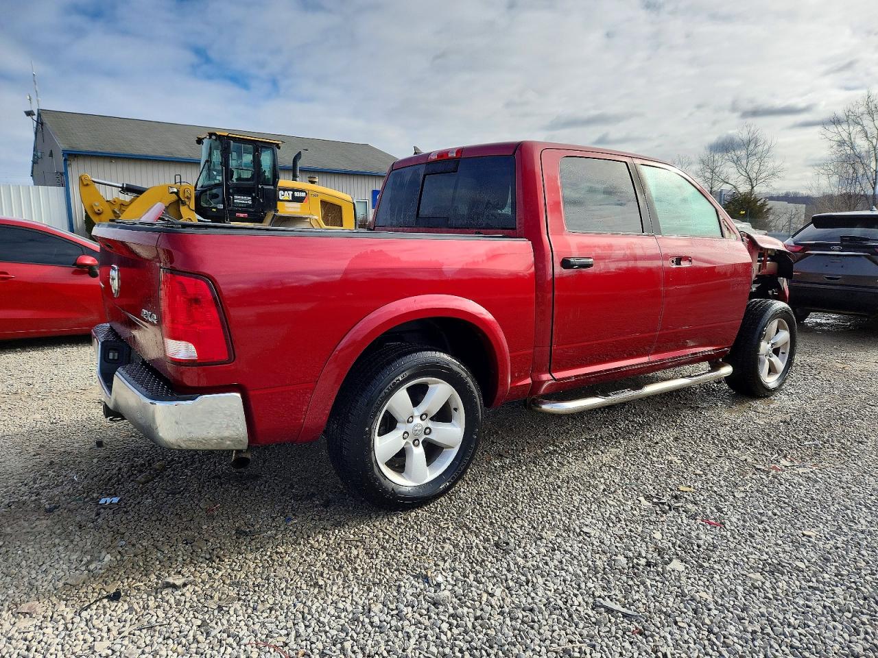 2015 RAM 1500 SLT photo 3