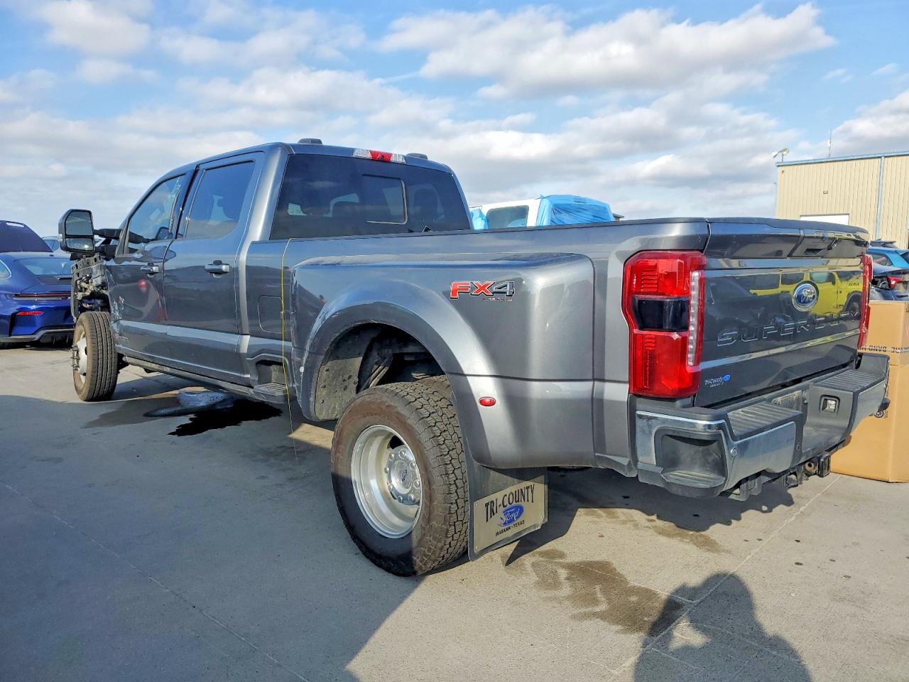 2023 FORD F350 SUPER DUTY photo 2