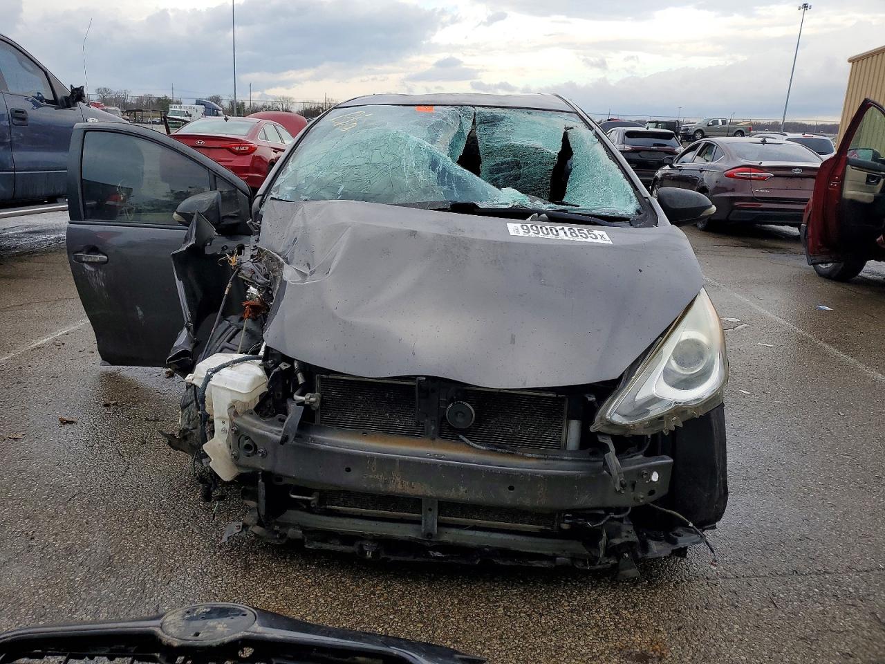 2015 TOYOTA PRIUS C photo 5