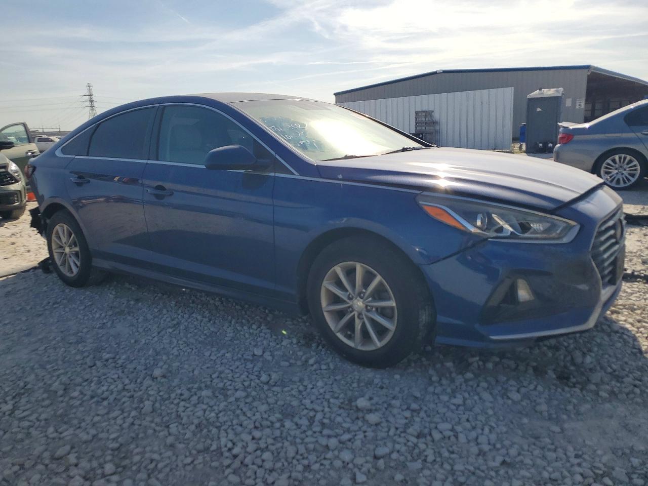2018 HYUNDAI SONATA SE photo 4