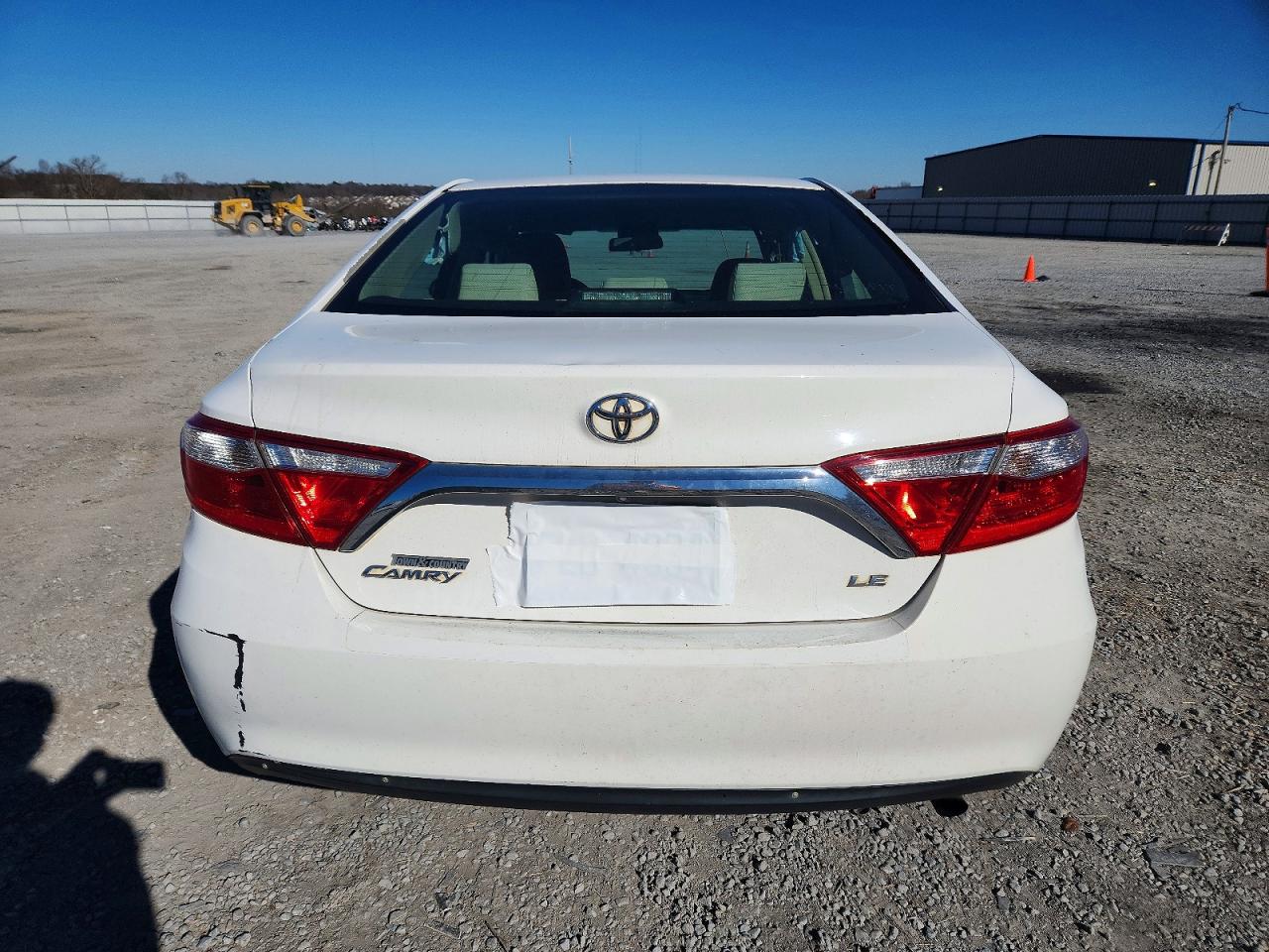 2015 TOYOTA CAMRY LE photo 6