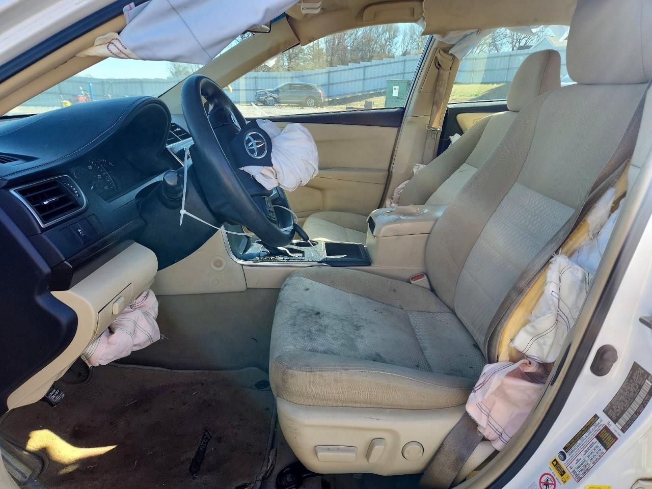 2015 TOYOTA CAMRY LE photo 7