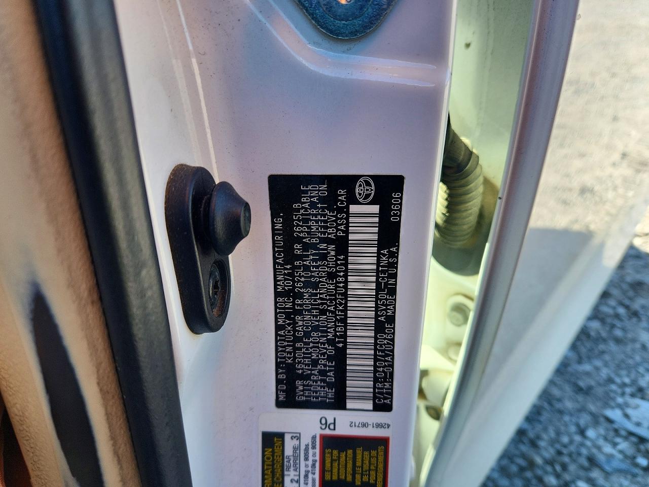 2015 TOYOTA CAMRY LE photo 12