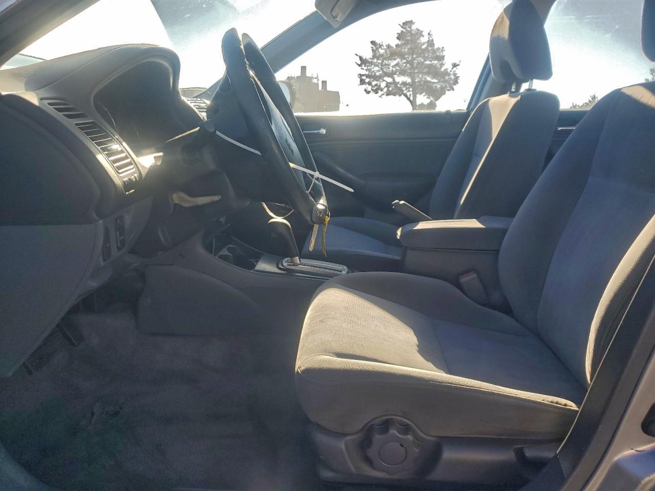 2003 HONDA CIVIC LX photo 19