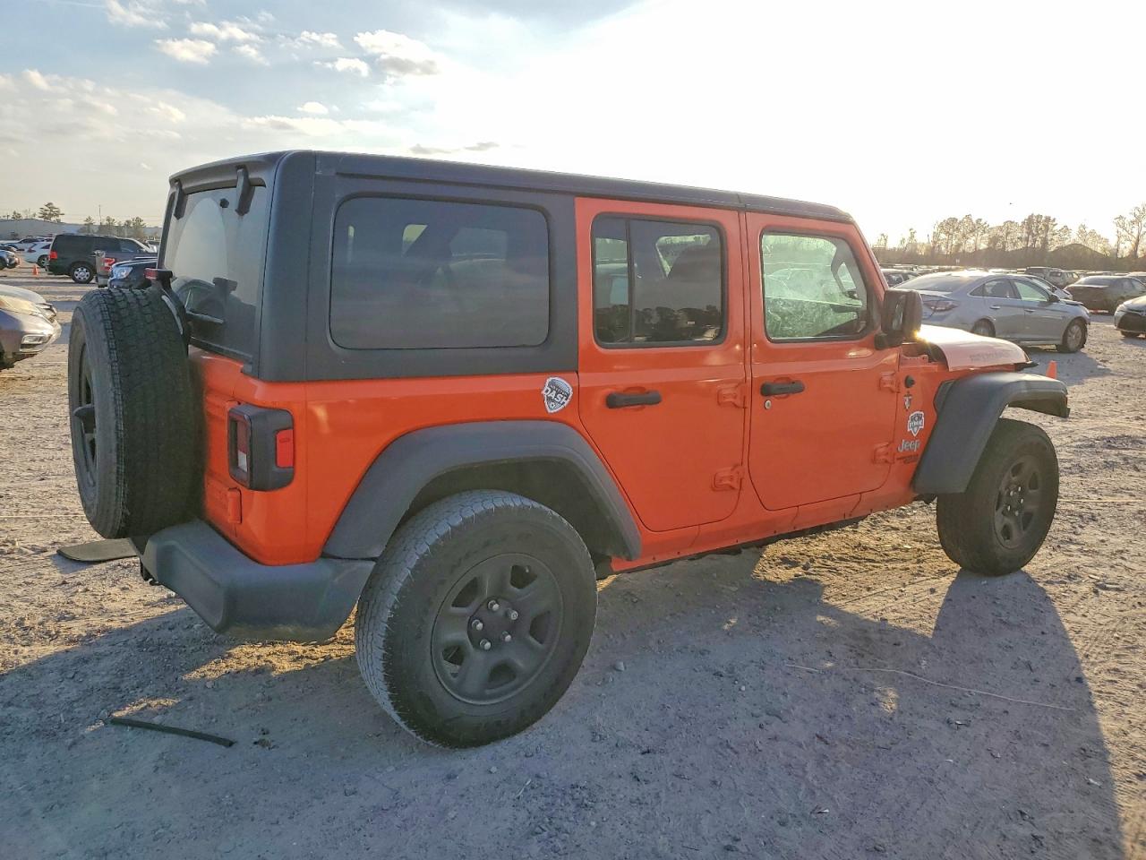 2018 JEEP WRANGLER UNLIMITED SPORT photo 3