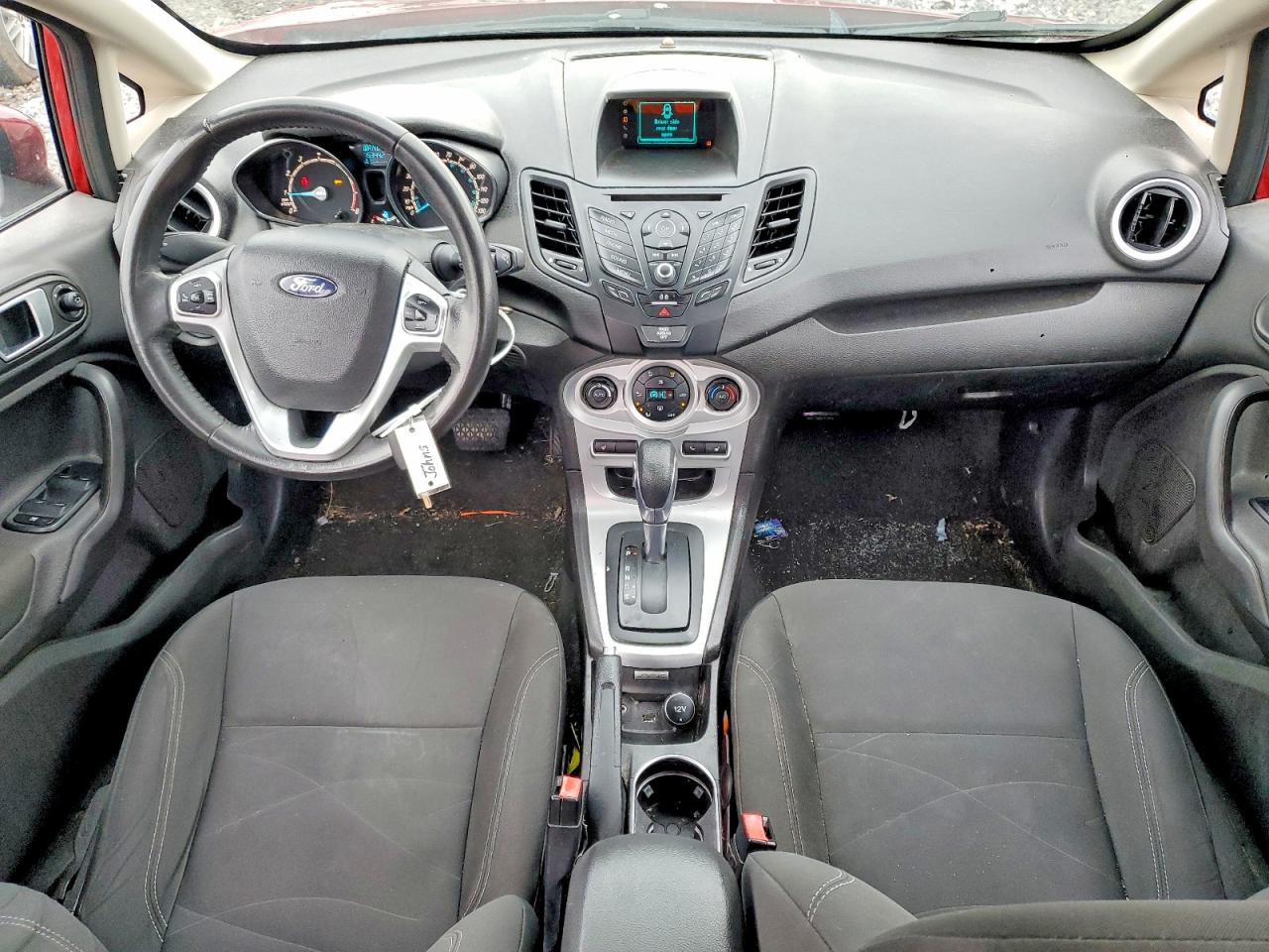 2016 FORD FIESTA SE photo 8