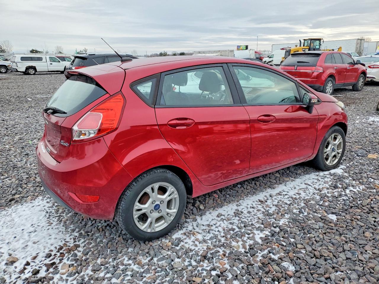 2016 FORD FIESTA SE photo 3