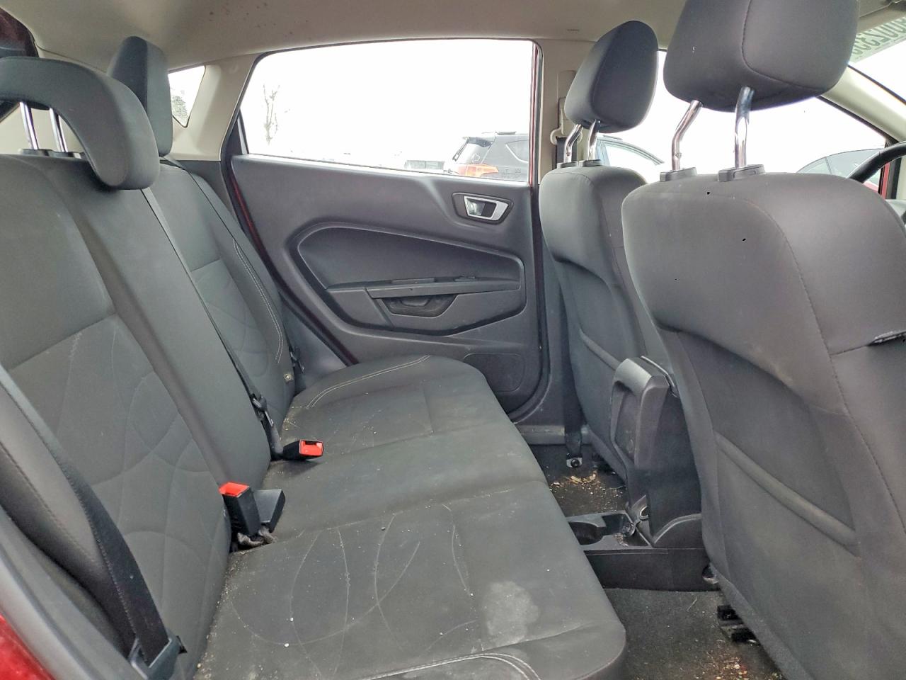 2016 FORD FIESTA SE photo 10