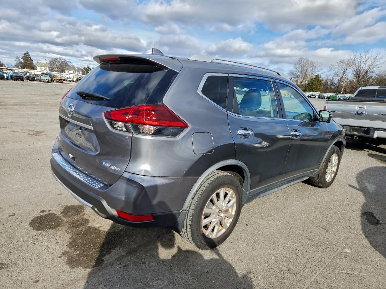 2018 NISSAN ROGUE S photo 3