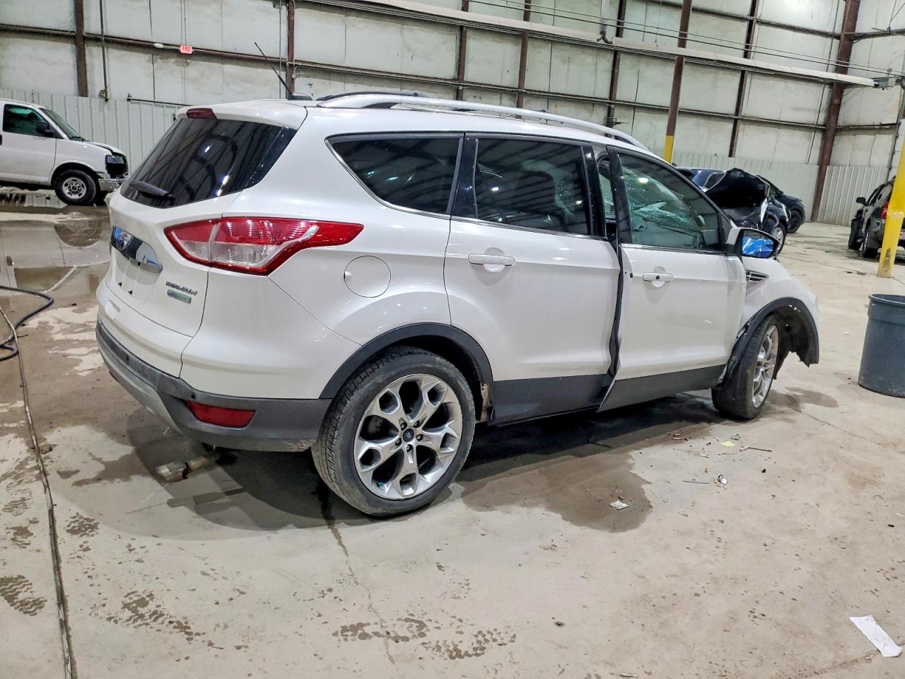 2015 FORD ESCAPE TITANIUM photo 3