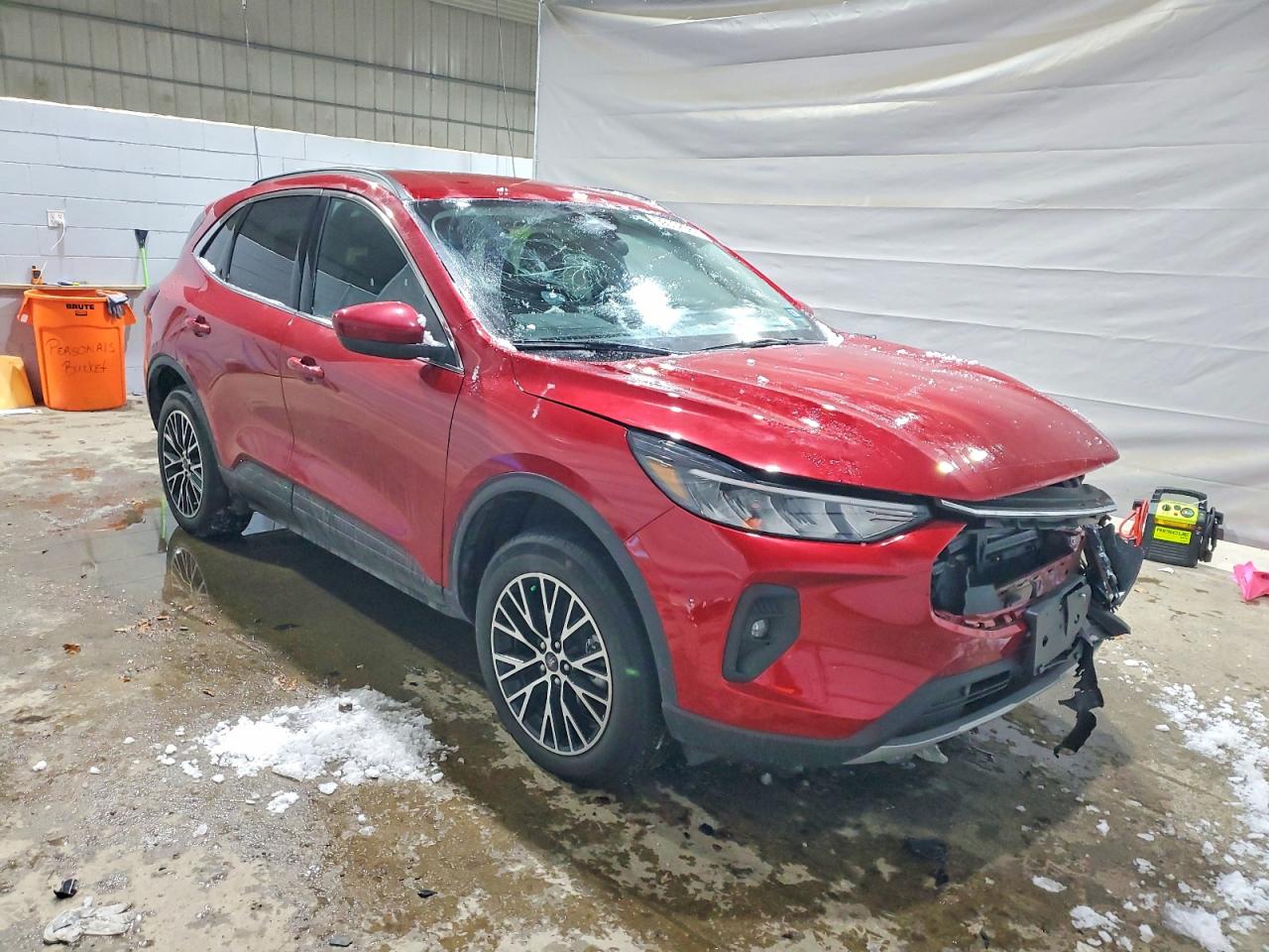 2025 FORD ESCAPE photo 4