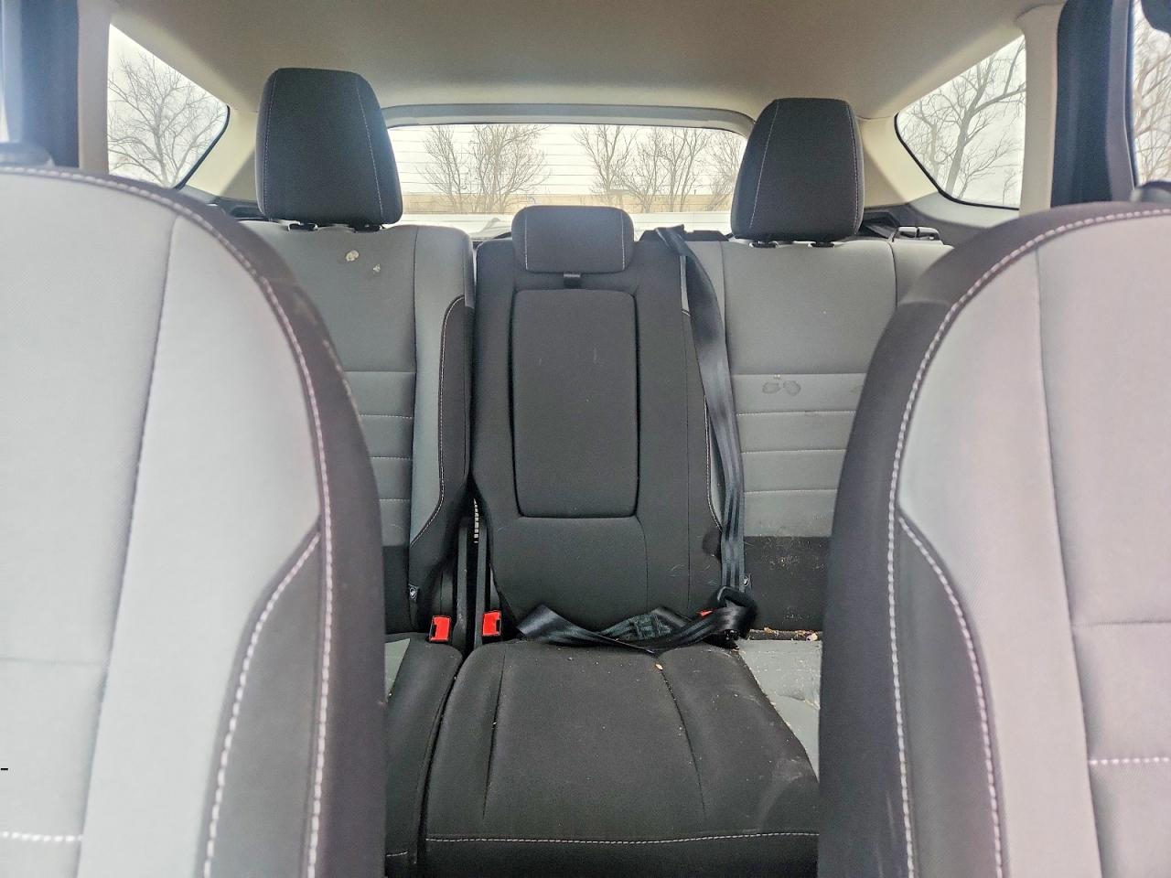 2016 FORD ESCAPE SE photo 19